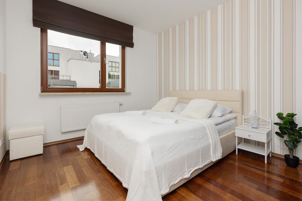 Obrzeżna Apartment by Renters