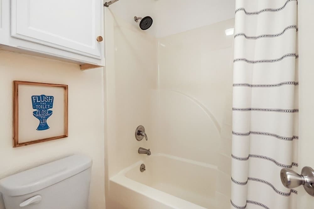 Beach'n Inn 3 Bedroom Home by RedAwning