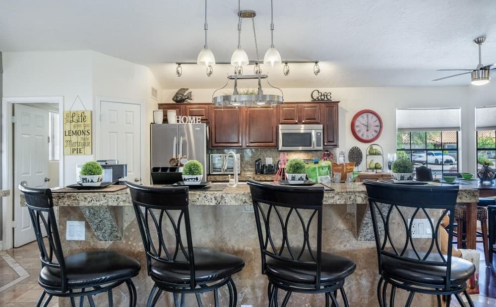 Casa De Beck 4 Bedroom Home by Redawning