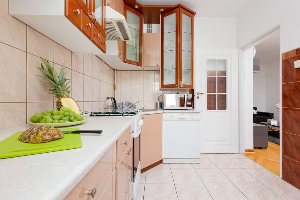 Krypska Apartment Warsaw by Renters