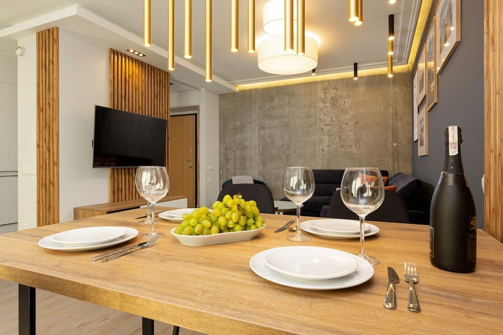 Warsaw Apartment Szajnowicza by Renters