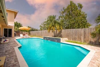 Sunflower by Avantstay Pool, Bbq, Pool Table & Outdoor Dining!