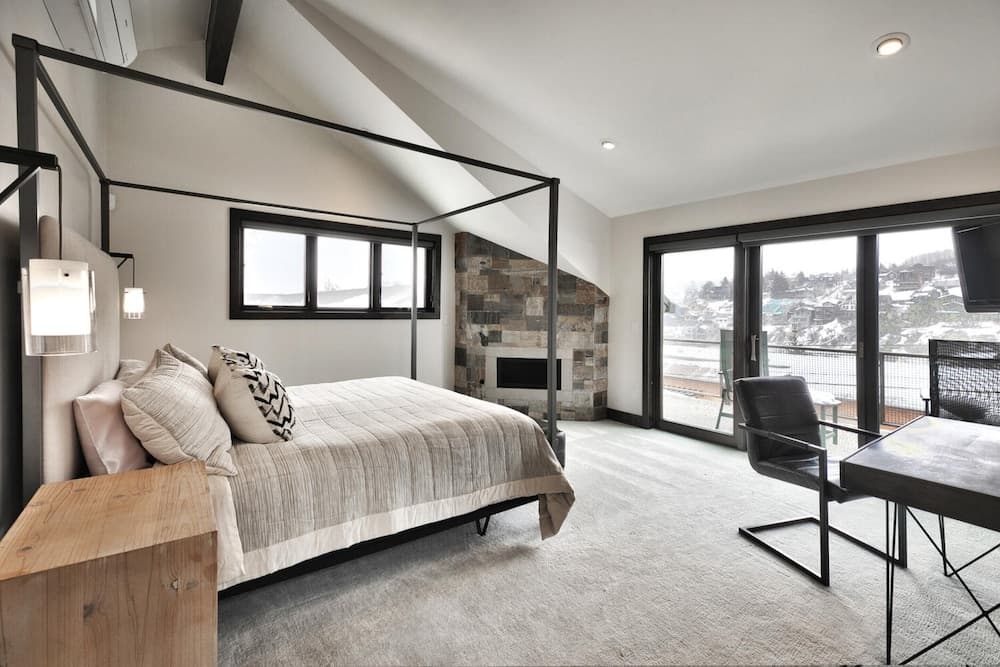 Pinetree by Avantstay Modern Park City Getaway w/ Patio & Balcony