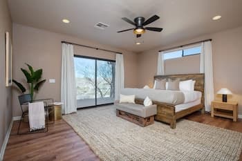 Desert Stone by Avantstay Contemporary Desert Oasis With Pool & Hot Tub