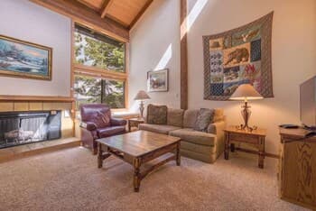 Hawk's Eye by Avantstay Cozy Condo w/ Views & Access to Northstar Resort Community