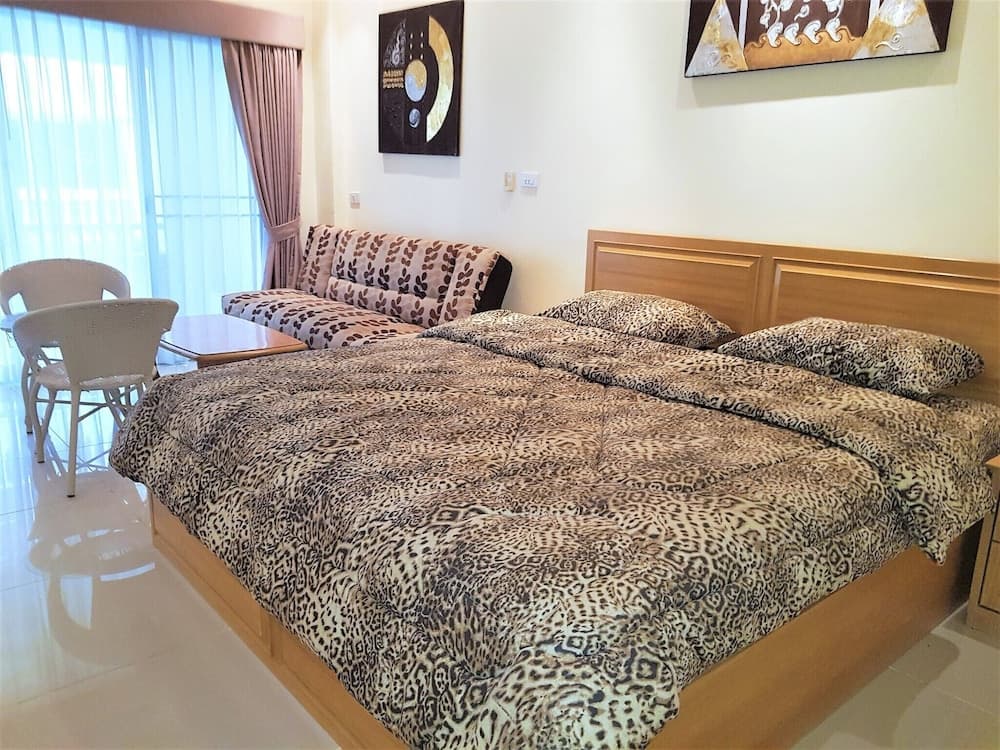 Large 1st Floor Studio Condo at Baan Suan Lalana