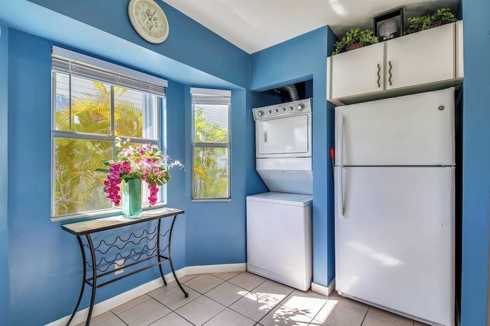 Duval Sea Turtle by Avantstay Great Location Close to Shops Shared Pool!