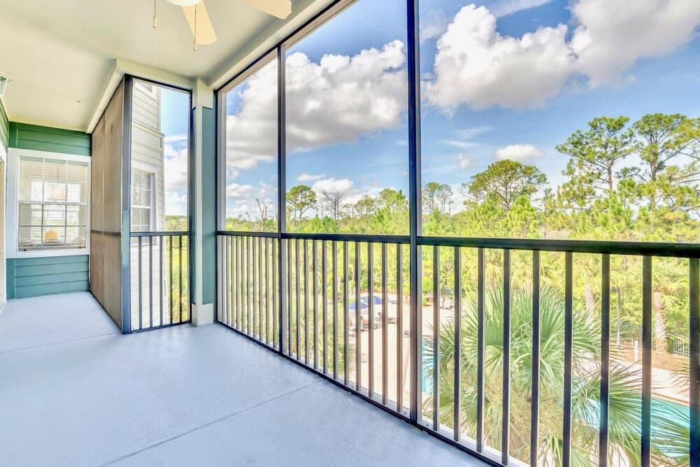 Near Disney 3BR Condo With Hot Tub and Pool