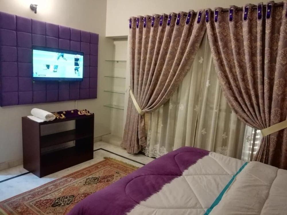 Hotel Island Clifton