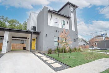 Cozy and Gorgeous 3 BR 2 BA Near Amazing Downtown