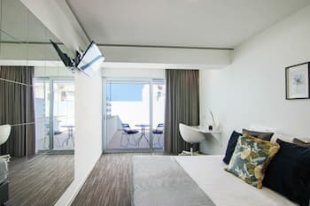 Phaedrus Living Luxury Suite Nicosia 502