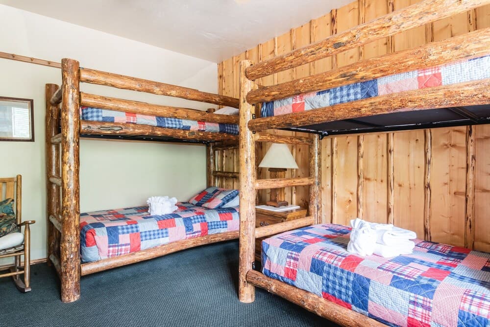 07 - Windsong Retreat 4 Bedroom Home by Redawning