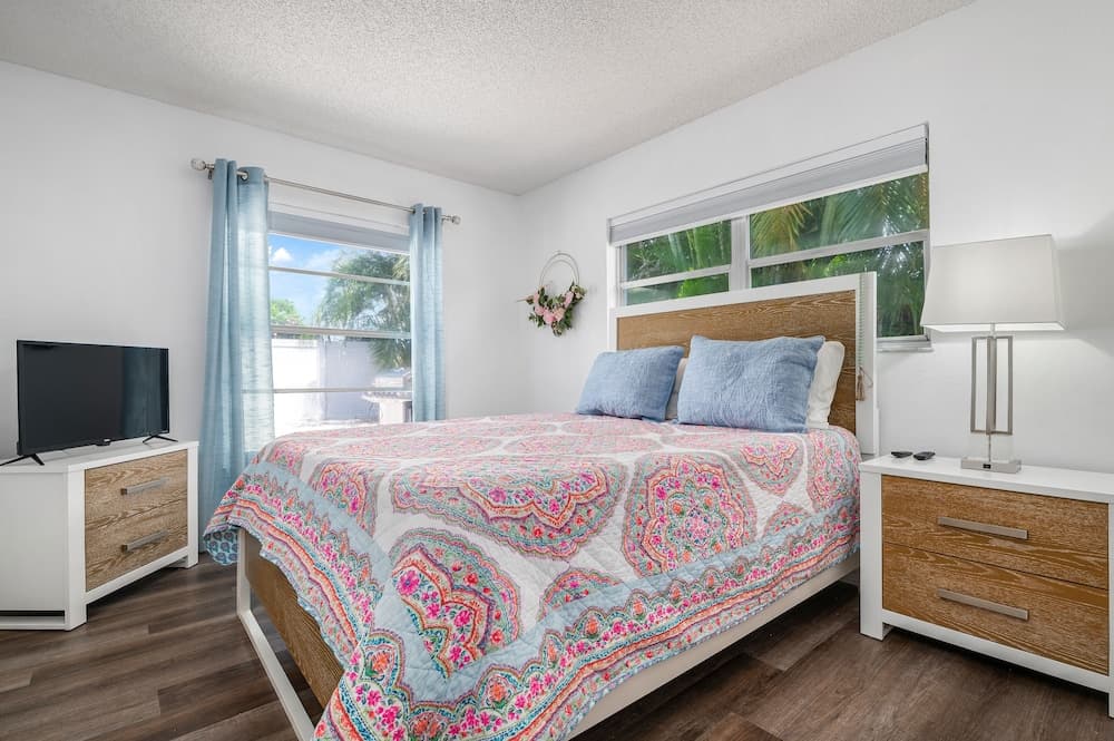 Bloom Lagoon 3 Bedroom Home by Redawning