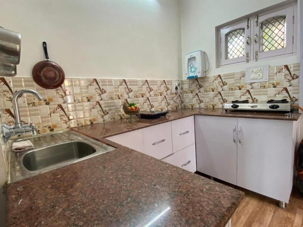 Hipostel Cottages Bir