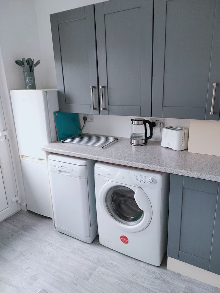 Charming 2-bed House in Fleetwood, England