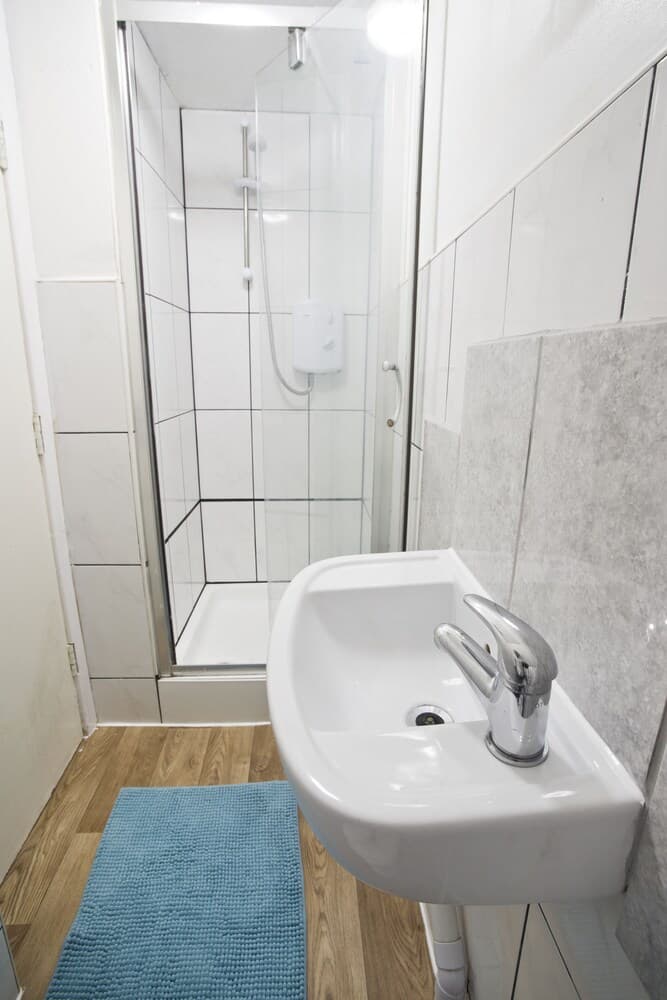 Short Stay Bristol - Church Apartment