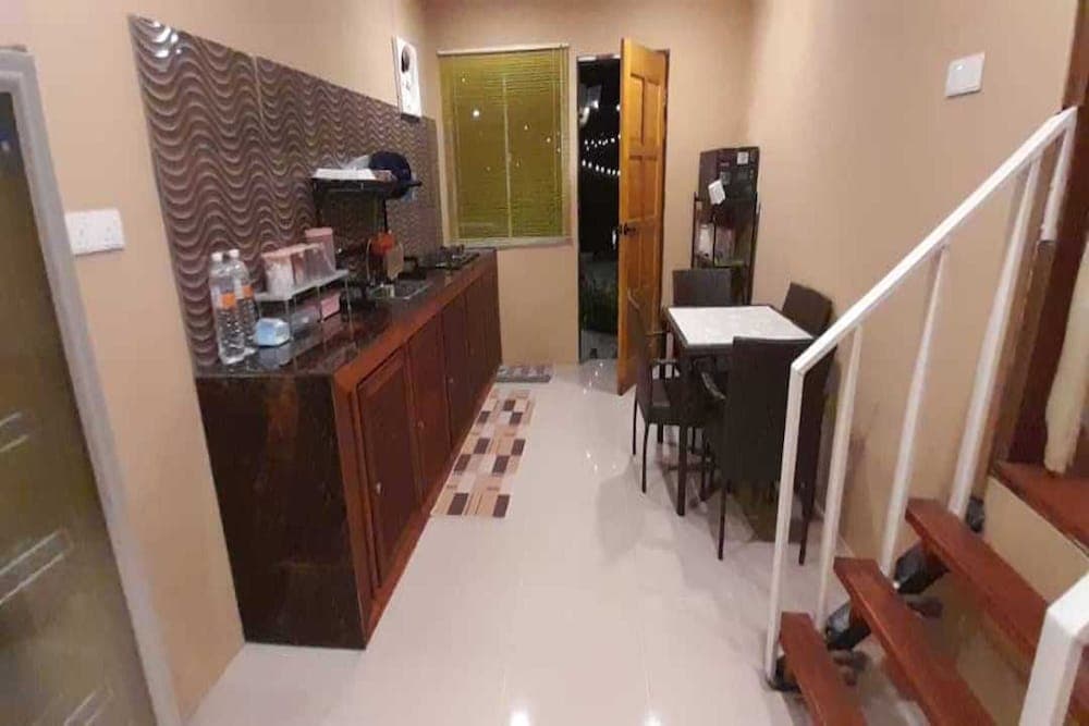 OYO Homes 90608 Kampung Sungai