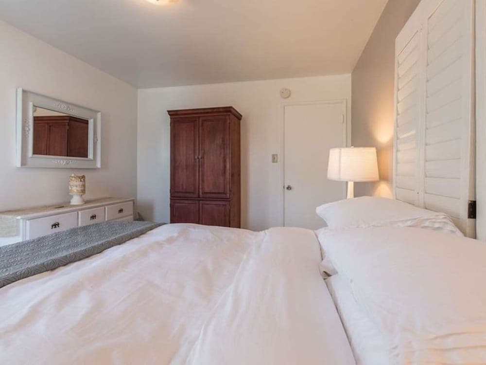 Ventura Beach Cottage Available