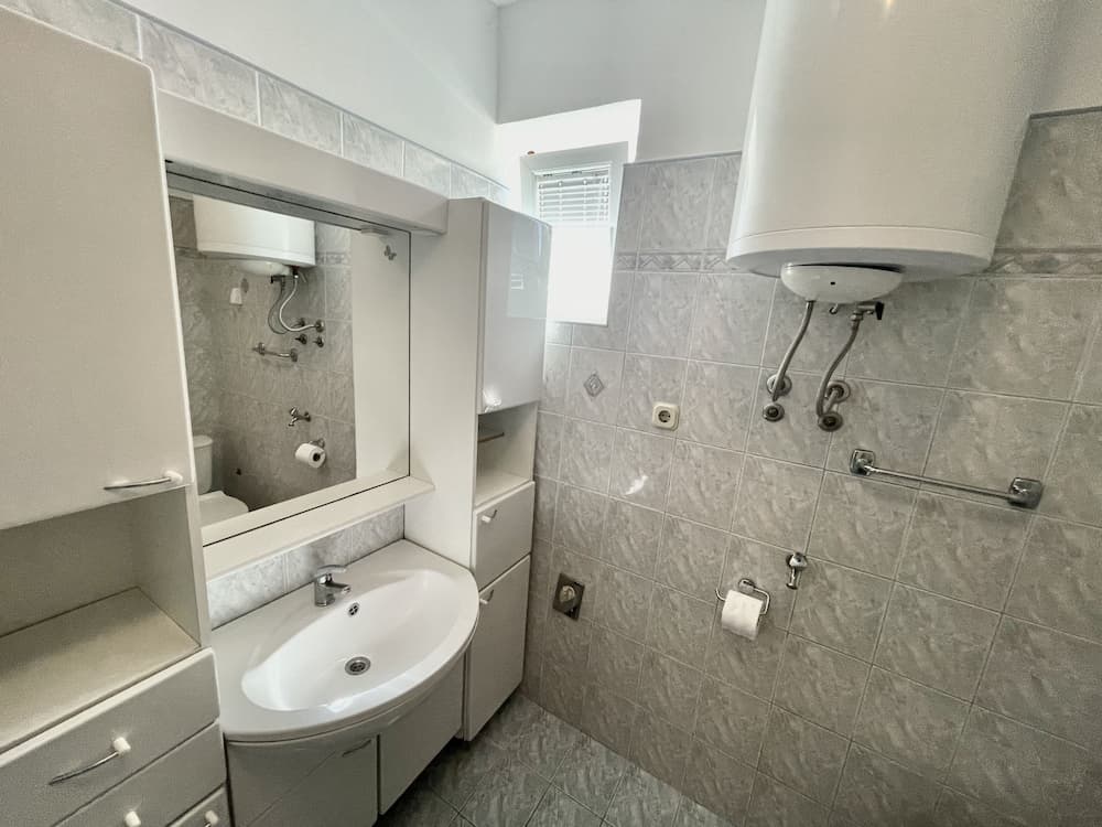 Seaview Apartment for 4