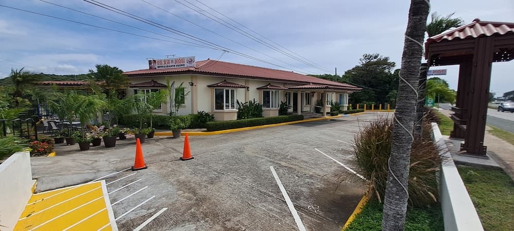 Mi Casa Asi de Grande