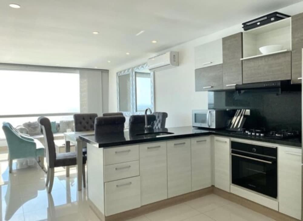 Apartamento con vista al Mar y Piscina