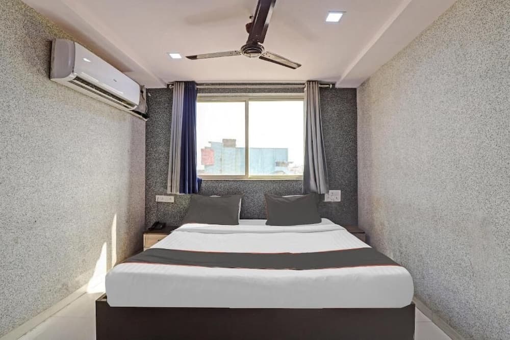 Hotel Mayura Ankleshwar