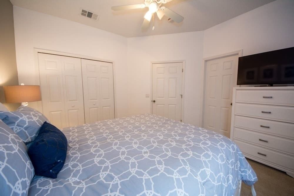 4 Bed 3 Bath Town-home With Pool Near Disney 4 Bedroom Townhouse by Redawning