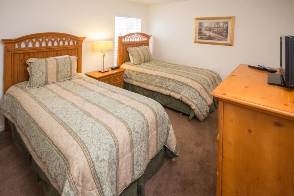 Perfect Family Home Near Disney! 5 Bedroom Home by Redawning