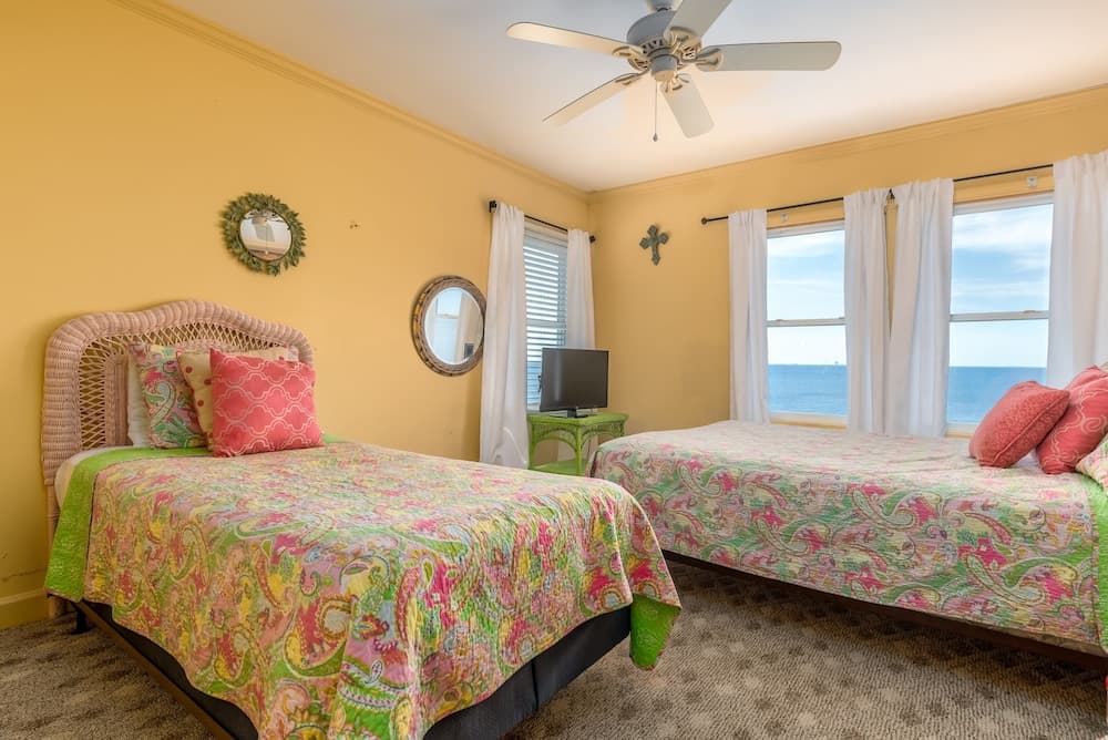 Seaside - 307 Audubon Pl 5 Bedroom Home by Redawning