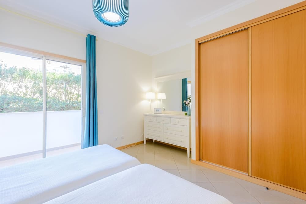 Sea view Apartment with 2 huge Terraces & Swimming pools