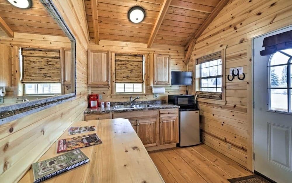 Rustic Ridge Cabins, Charming Retreat (3 Options!)
