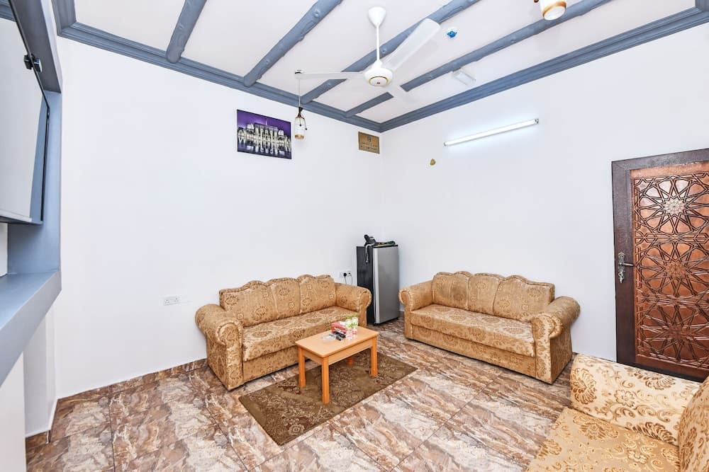 OYO 139 Al Ghadeer Hotel Apartments