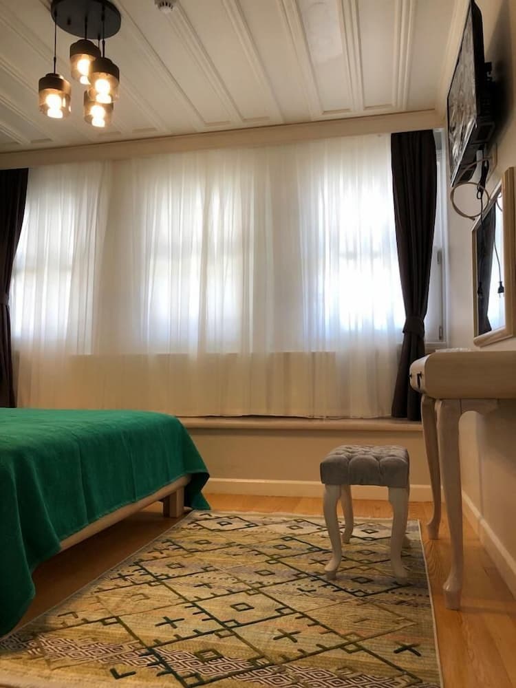 White Island Boutique Hotel