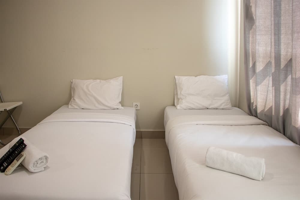 Lavish Studio At Springlake Summarecon Apartment