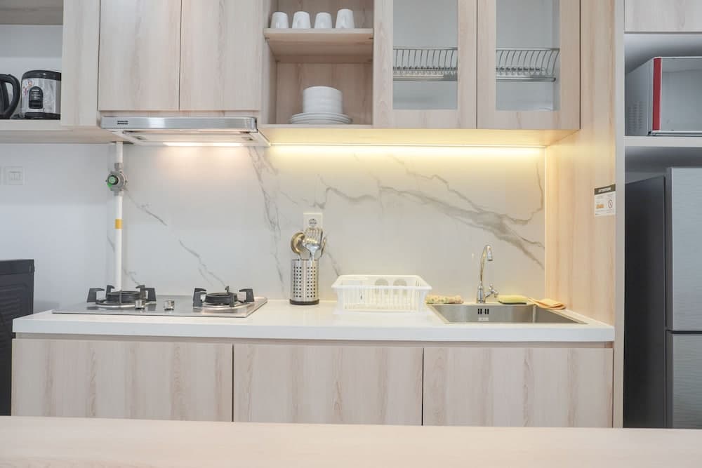 Beautiful And Cozy 2Br Samara Suites Apartment