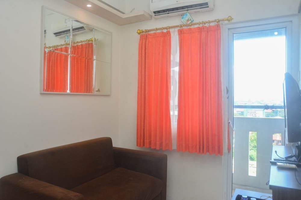 Comfy And Best Deal 2Br At Green Pramuka City Apartment