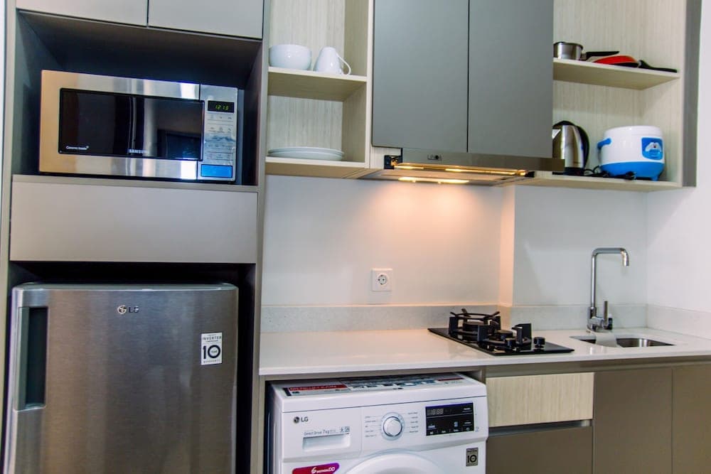 Fancy And Nice Studio Apartment At Gold Coast