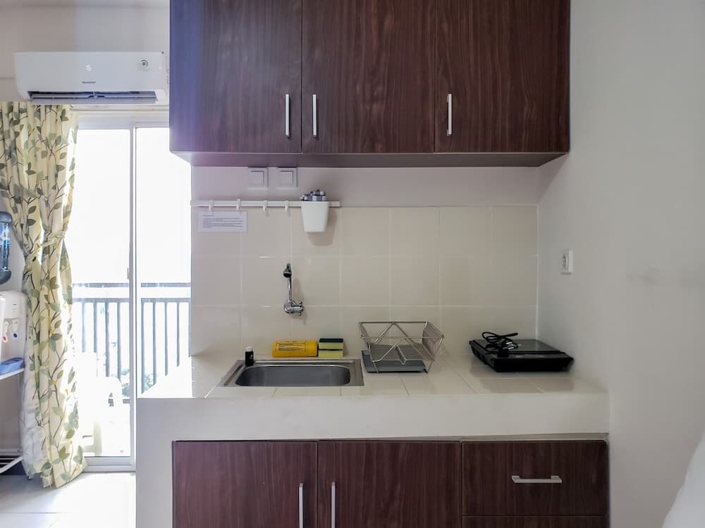 Warm And Cozy Studio At Cinere Resort Apartment