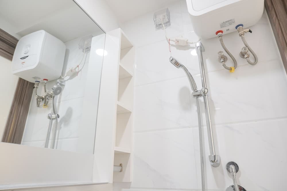 Comfy And Warm Studio Room At Sky House Bsd Apartment