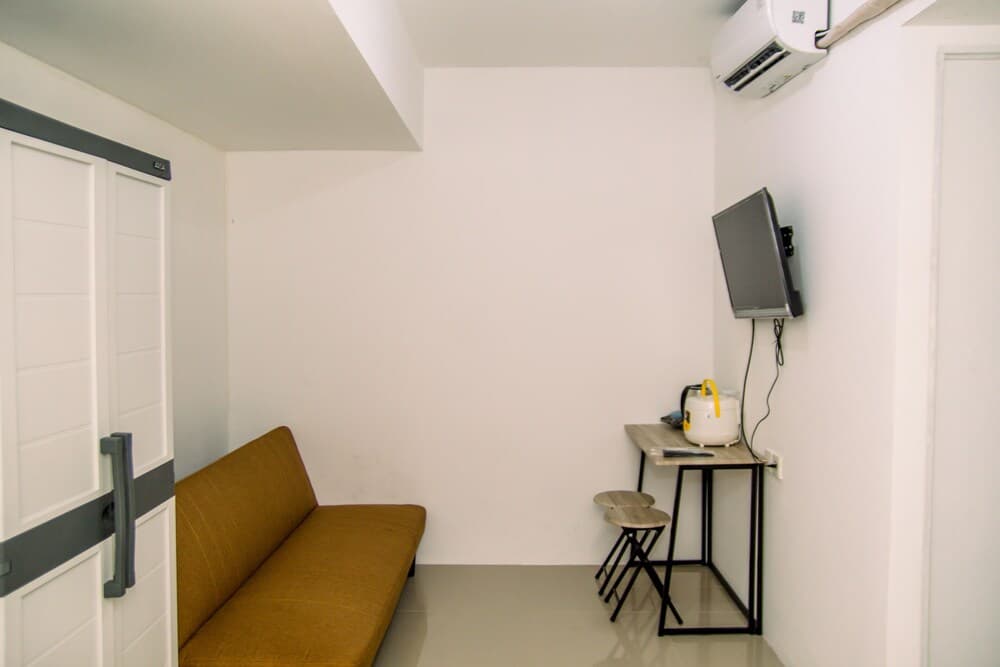 Cozy And Homey 2Br At Urbantown Serpong Apartment