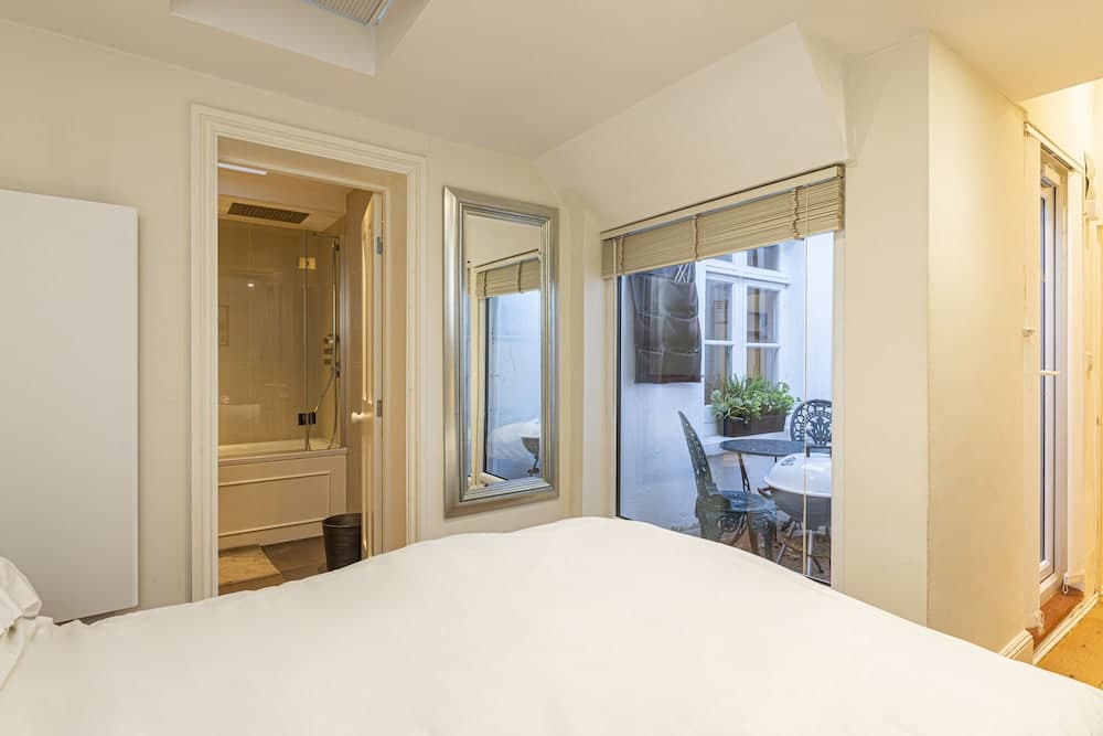 Altido Homely 2-Bed Flat W/ Private Courtyard In Bloomsbury