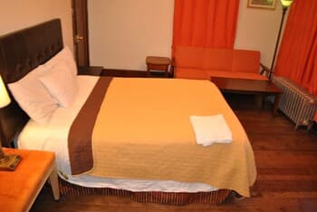 Newark Hansbury Multi Level House