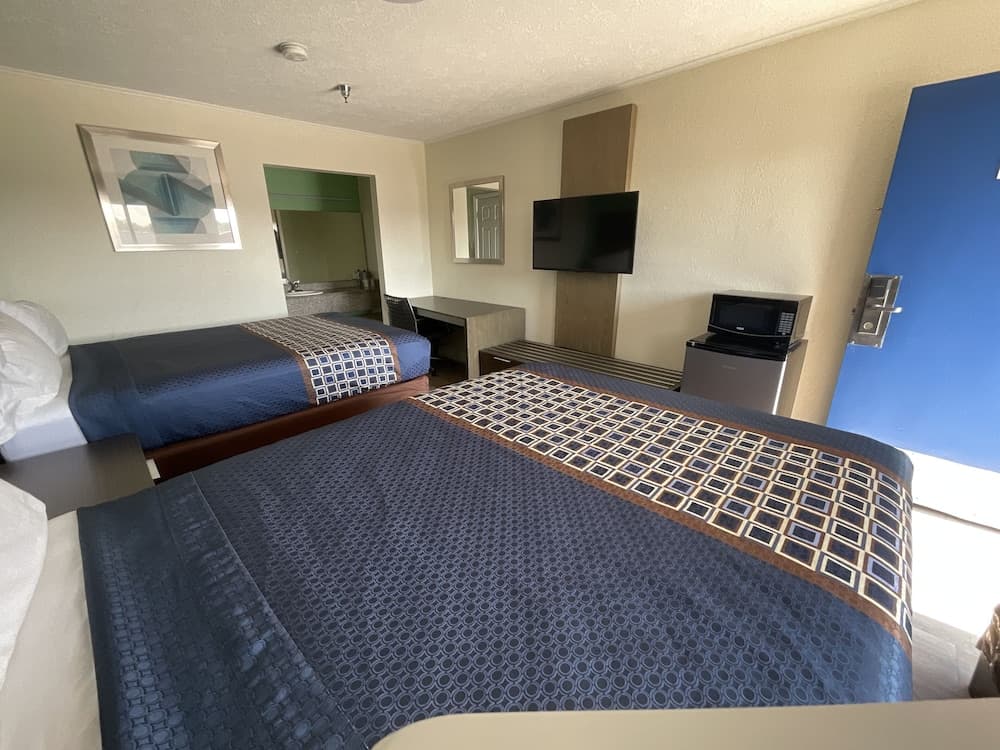 Executive Inn & Suites