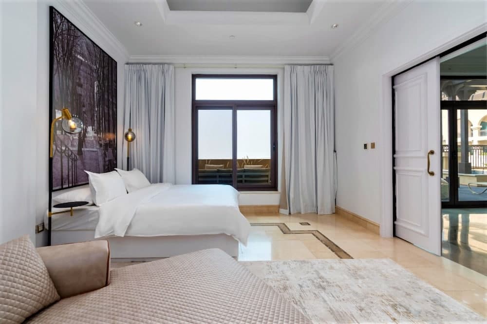 Seaview Penthouse with Private Gym & Outdoor Pool