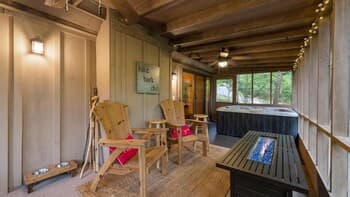 Lazy Bear - Walnut Mountain Cabin With hot tub