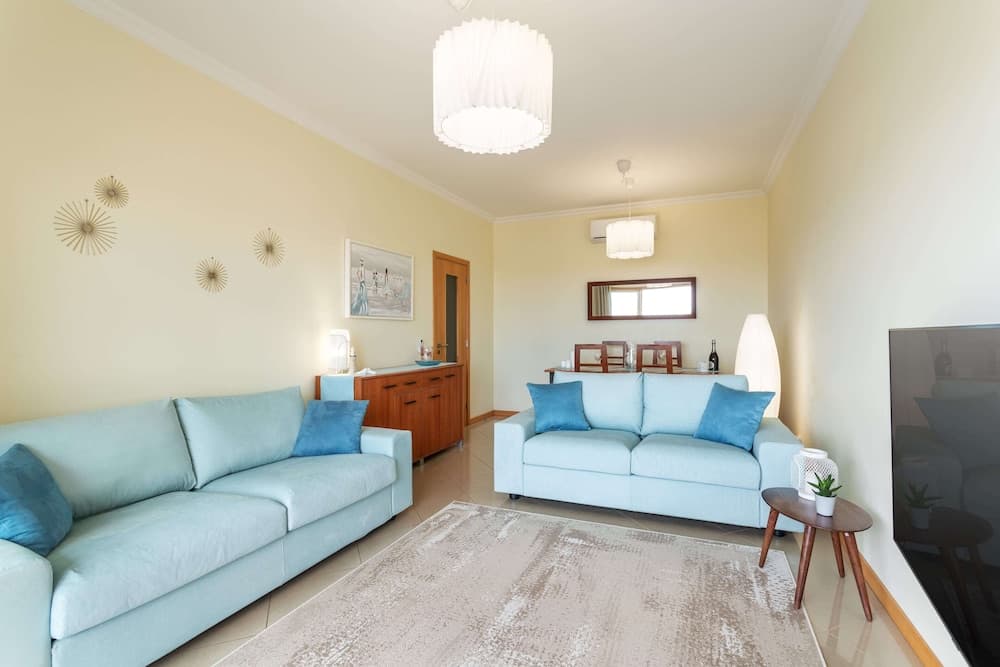 Sea view Apartment with panoramic Terrace & 2 Swimming pools