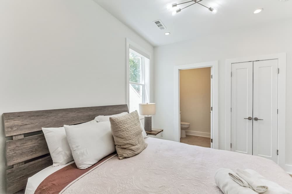 Nashville Modern Gem