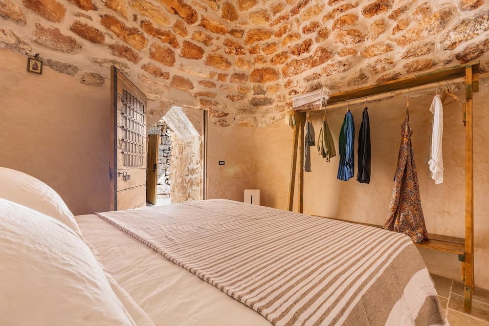 2373 Dimore del Cisto