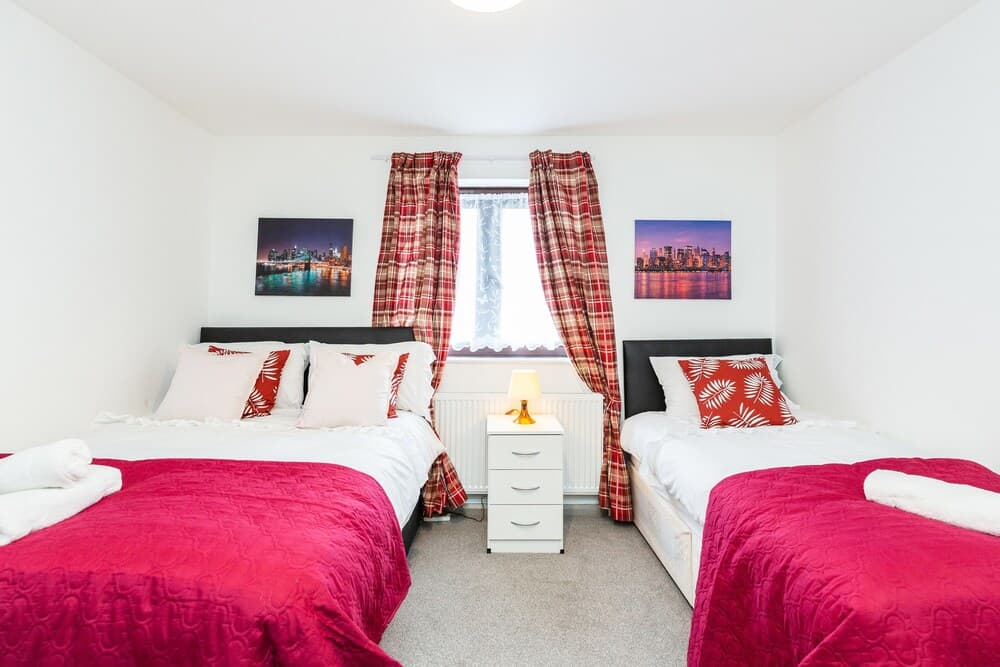 Cosy 2-bed House! Dagenham! Free Parking