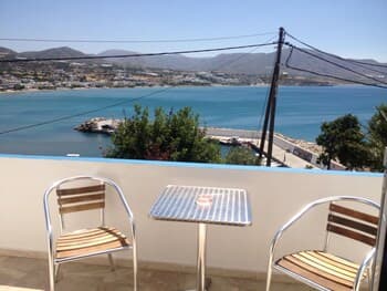 Sea View And Mountain View Apartment For 4 People